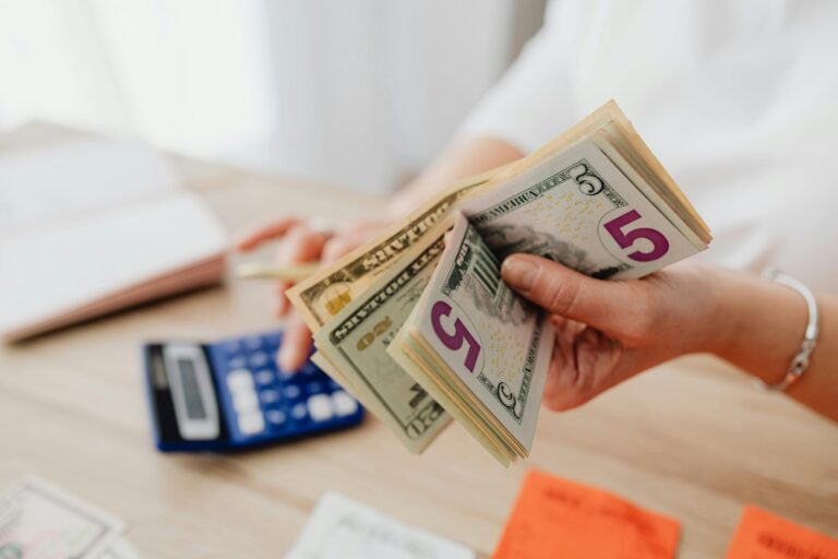 Cost of Studying Abroad: Realistic Budgeting for the UK, USA & Canada